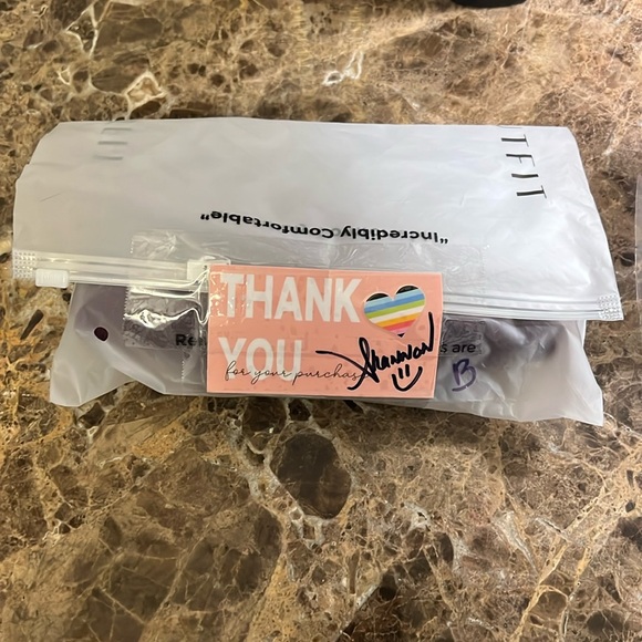 1 New Underoutfit Active Shaping Sports Bra Dark Cherry Sz. 2X (item B) New - Picture 12 of 16